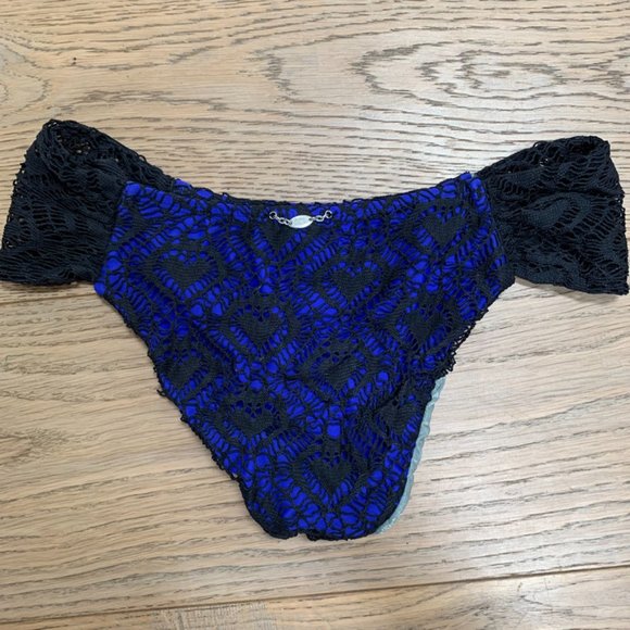 Betsey Johnson Love Lace Crochet Matching Bikini Set - Picture 4 of 16